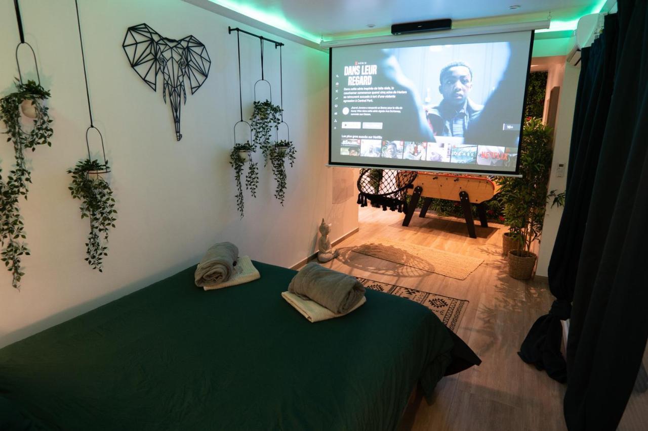 Capsule Thailande I Sauna I Balnéo I Console I jeux en bois I Cinéma I cour intérieure Trith-Saint-Leger Exterior foto